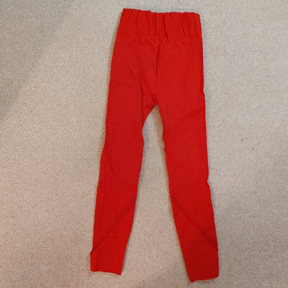 EUC FABLETICS red perforated leggings - Picture 2 of 6